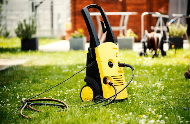 Best Animal Enclosure Cleaning  in Cassville, MO